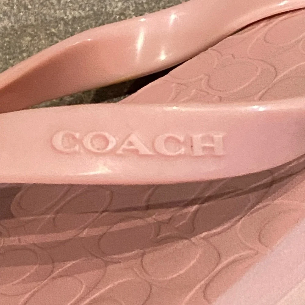 Coach pink flip flops - Picture 3 of 8
